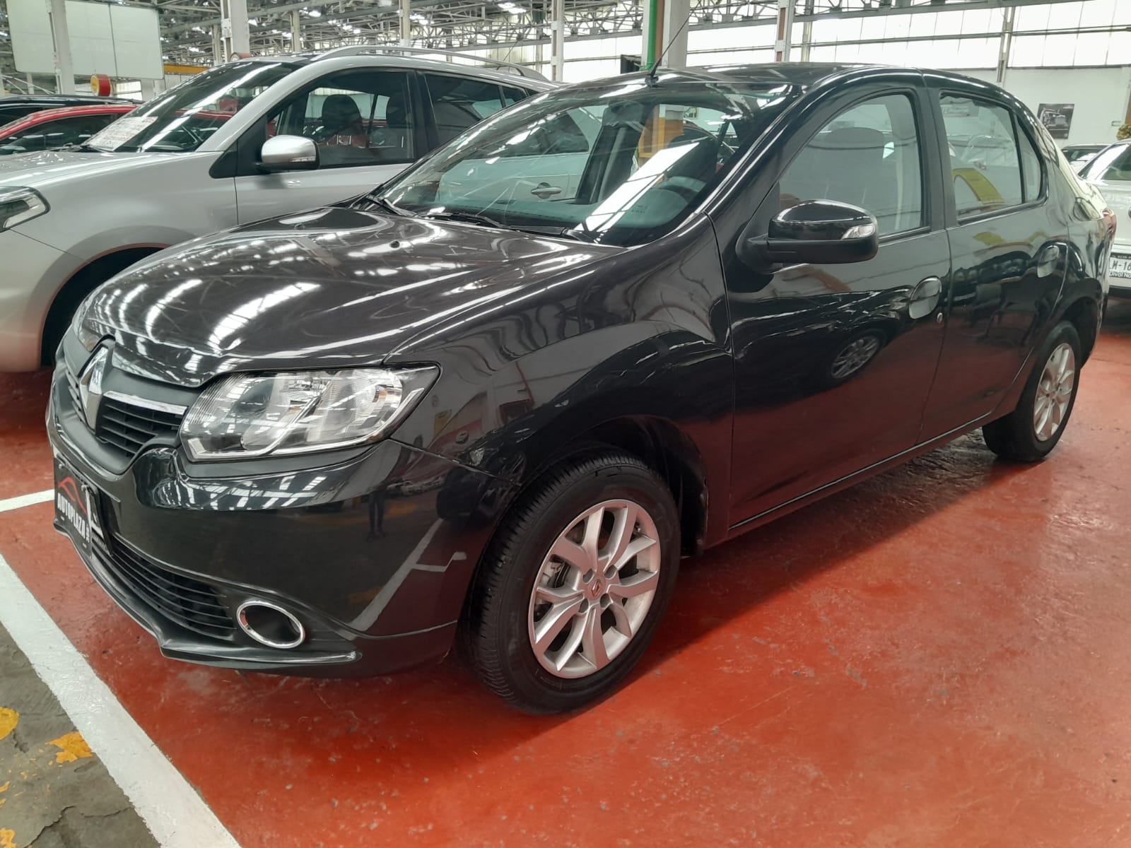 Renault Logan Dynamique 2016 At
